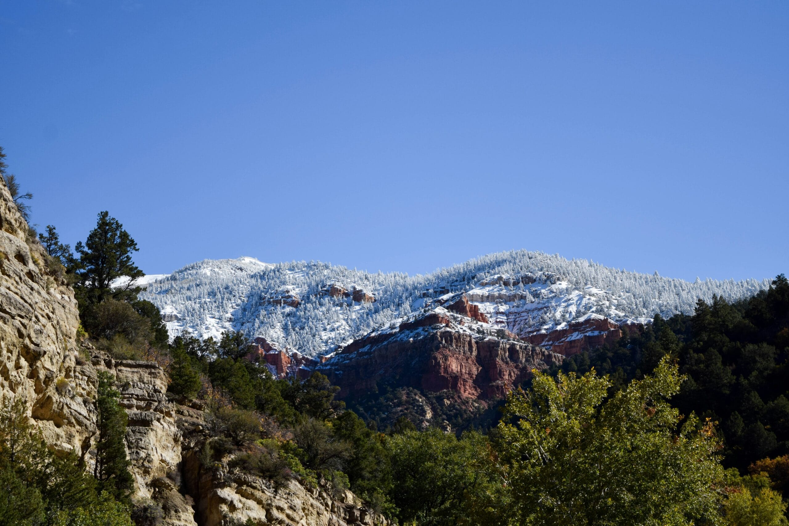 mountain ranges during daytime